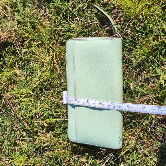 Kate Spade Mint Continental Zip Around Wallet CALLOUTS - Picture 4 of 15